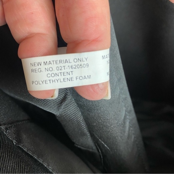 Black Unisex Genuine Pebbled Leather Flap Closure Messenger Crossbody Bag‎ - Picture 10 of 16